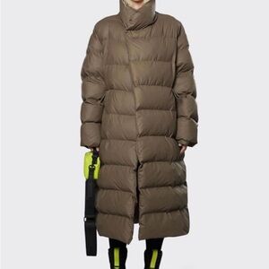 Rains - Puffer W Coat (size: M) NWT